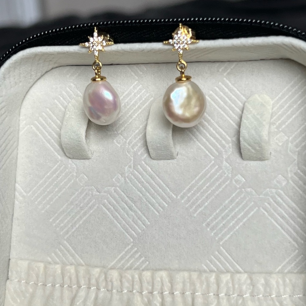 SOLD EXTERNALLY— Elegant Gold Pearl Drop Earrings